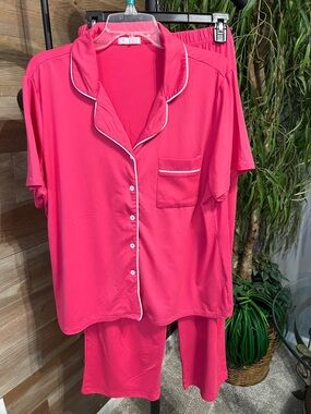 Avid Love bright pink pajama set. XL